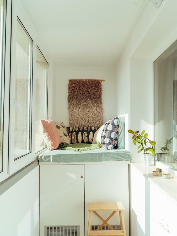 Parklake Design Apartment - Fabulous View - Netflix Бухарест Екстер'єр фото
