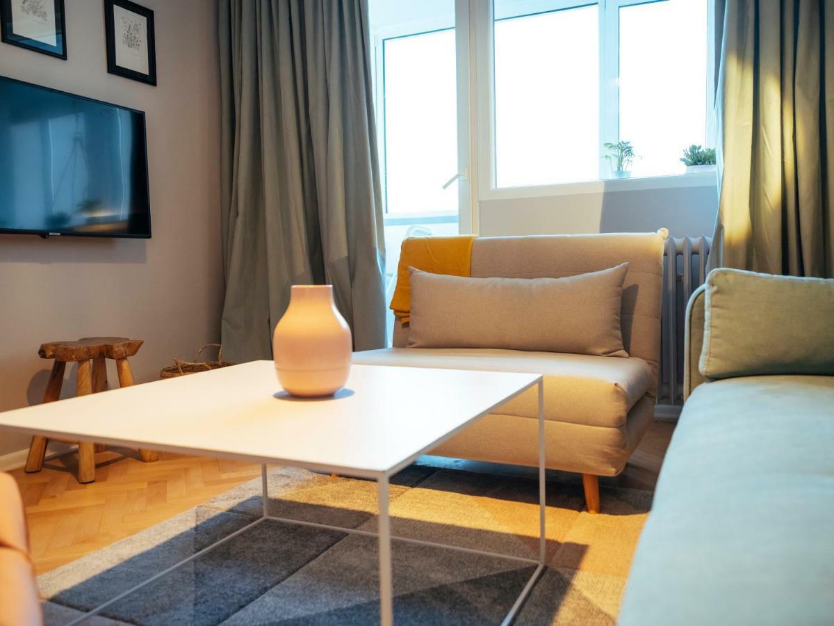 Parklake Design Apartment - Fabulous View - Netflix Бухарест Екстер'єр фото